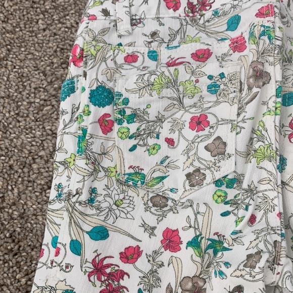 Old Navy Jeans - Picture 7 of 7